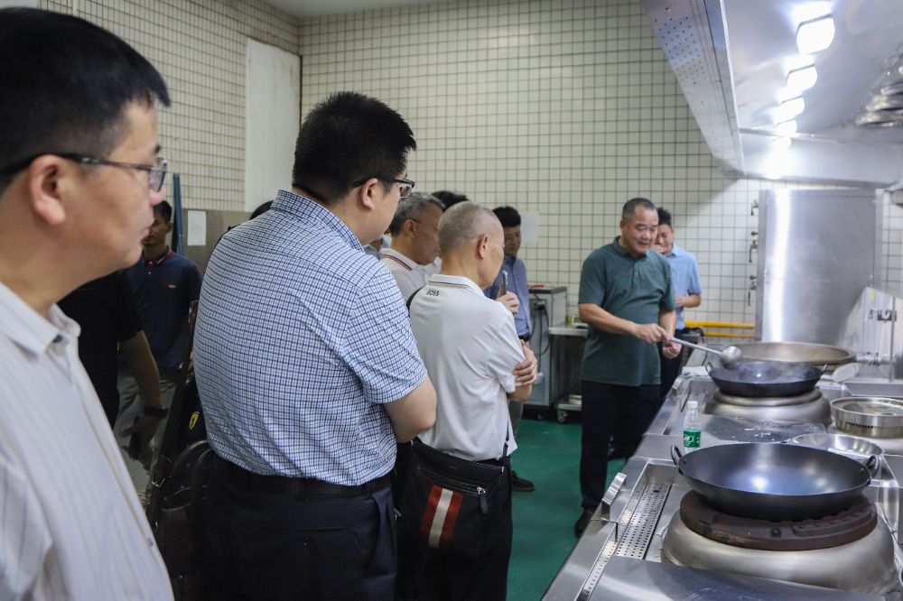 济南资深经销商揭秘:如何靠一家靠谱的3C商用炊具设备源头厂家,业绩翻倍还不踩雷?